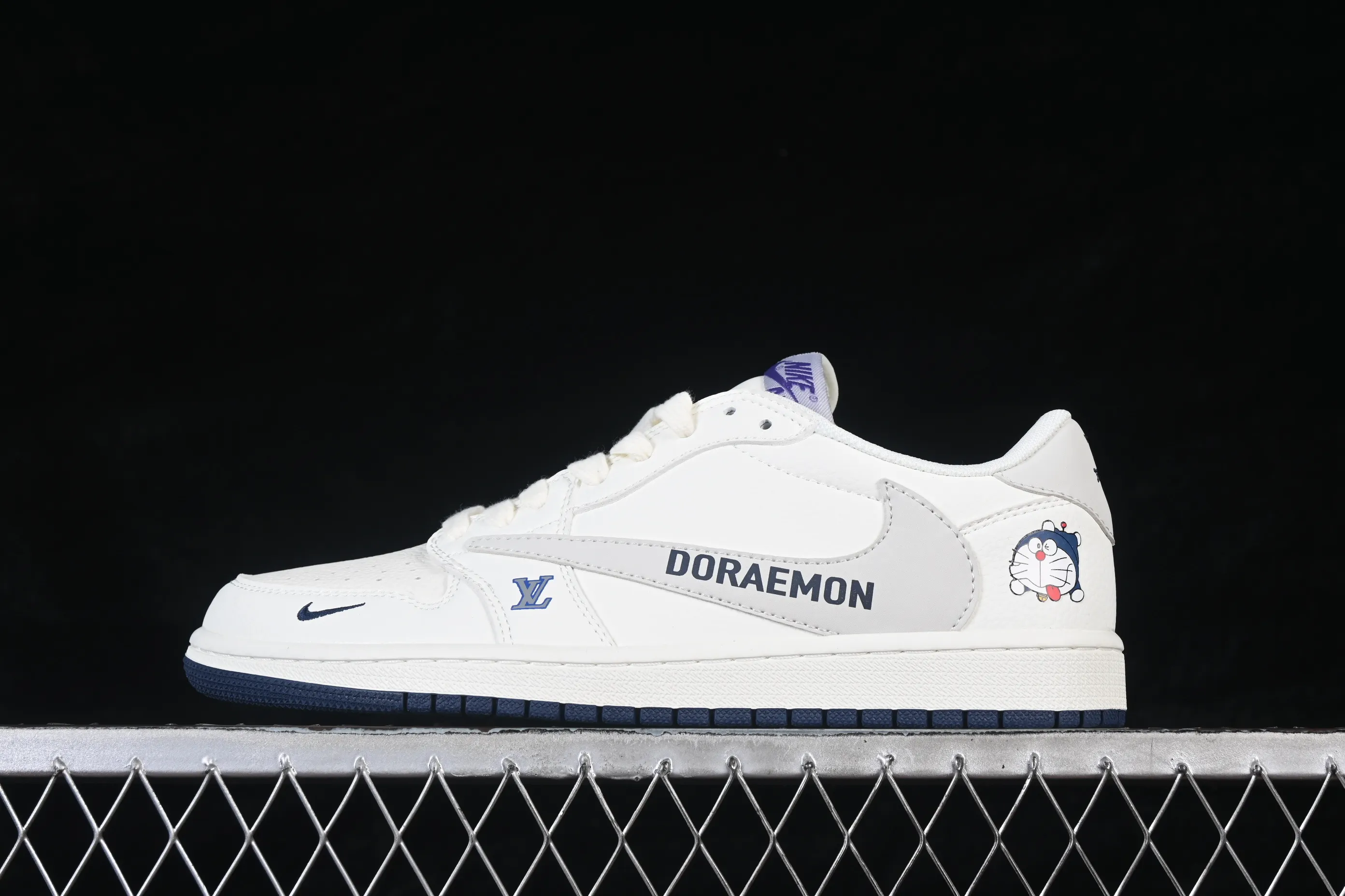 All categories Air Jordan Jordan series basketball shoes Air Jordan 1 Low High-end customized low-top sneakers Travis Scott x Fragment Design x Air Jordan 1 Low OG SP AJ1 Joe 1 joint Doraemon low-top cultural casual sneakers DZ2688-004